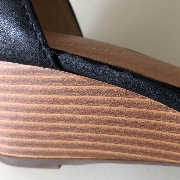 Comfort Brand Black Sandals Sz. 8W. Open toe, Closed heel, Ankle Strap, Wedge - Picture 8 of 8